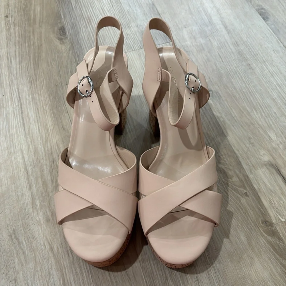 NEW Women’s Dream Pairs Chunky Platform Heels